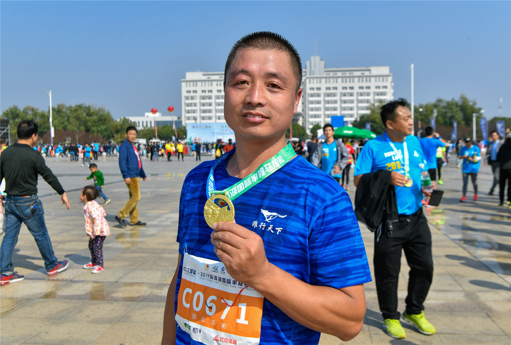 1572259187_637915_洪泽马拉松0.jpg 洪泽马拉松0.jpg