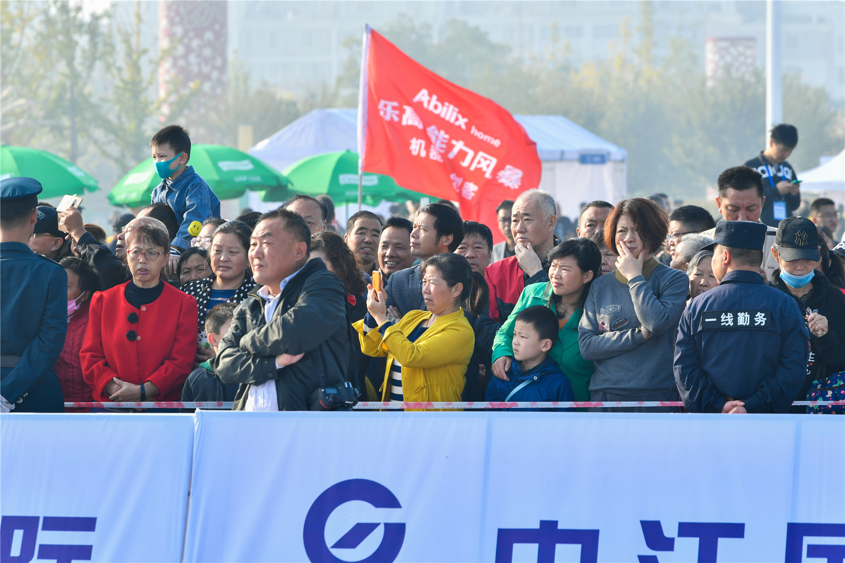 1572259390_701939_洪泽马拉松-13.jpg 洪泽马拉松-13.jpg
